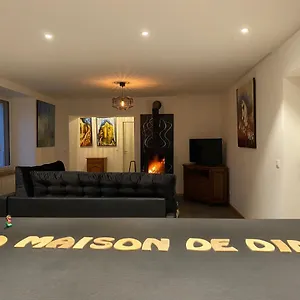 https://pavillon-bien-tre-hammam-et-jacuzzi.hotels-rhonealpes.com